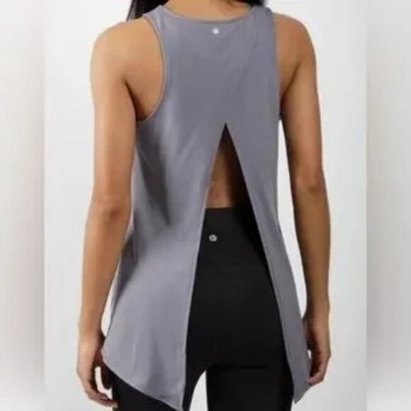 3/$25 155. Yogalicious Tank Top M Sleeveless Workout Gray Racerback Open Back - Picture 3 of 11